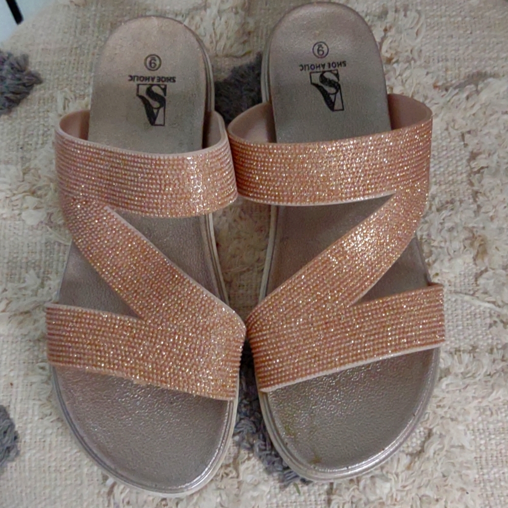 Shoe aholic sandals sparkly pink